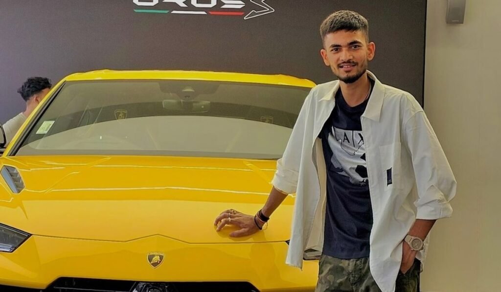 anurag dwivedi net worth