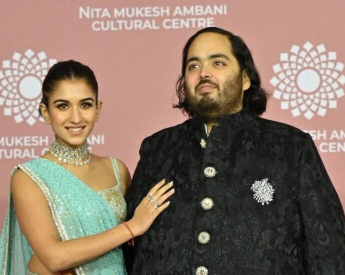 Anant Ambani Age